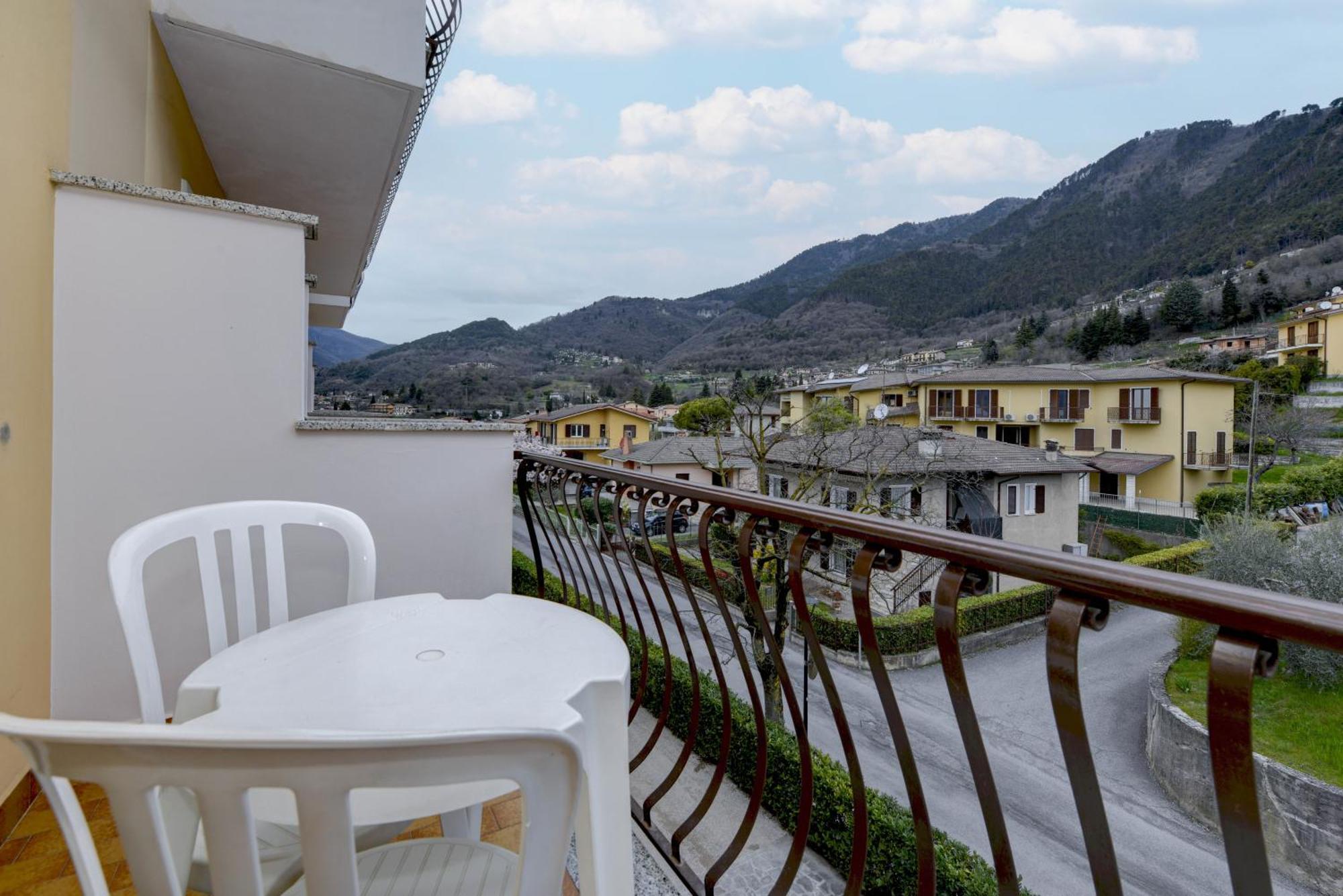 Hotel Bellavista Tignale Exterior foto